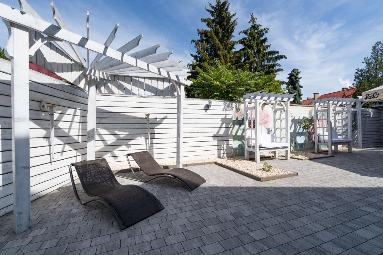 Villa Rose Garden Nyíregyháza 外观 照片