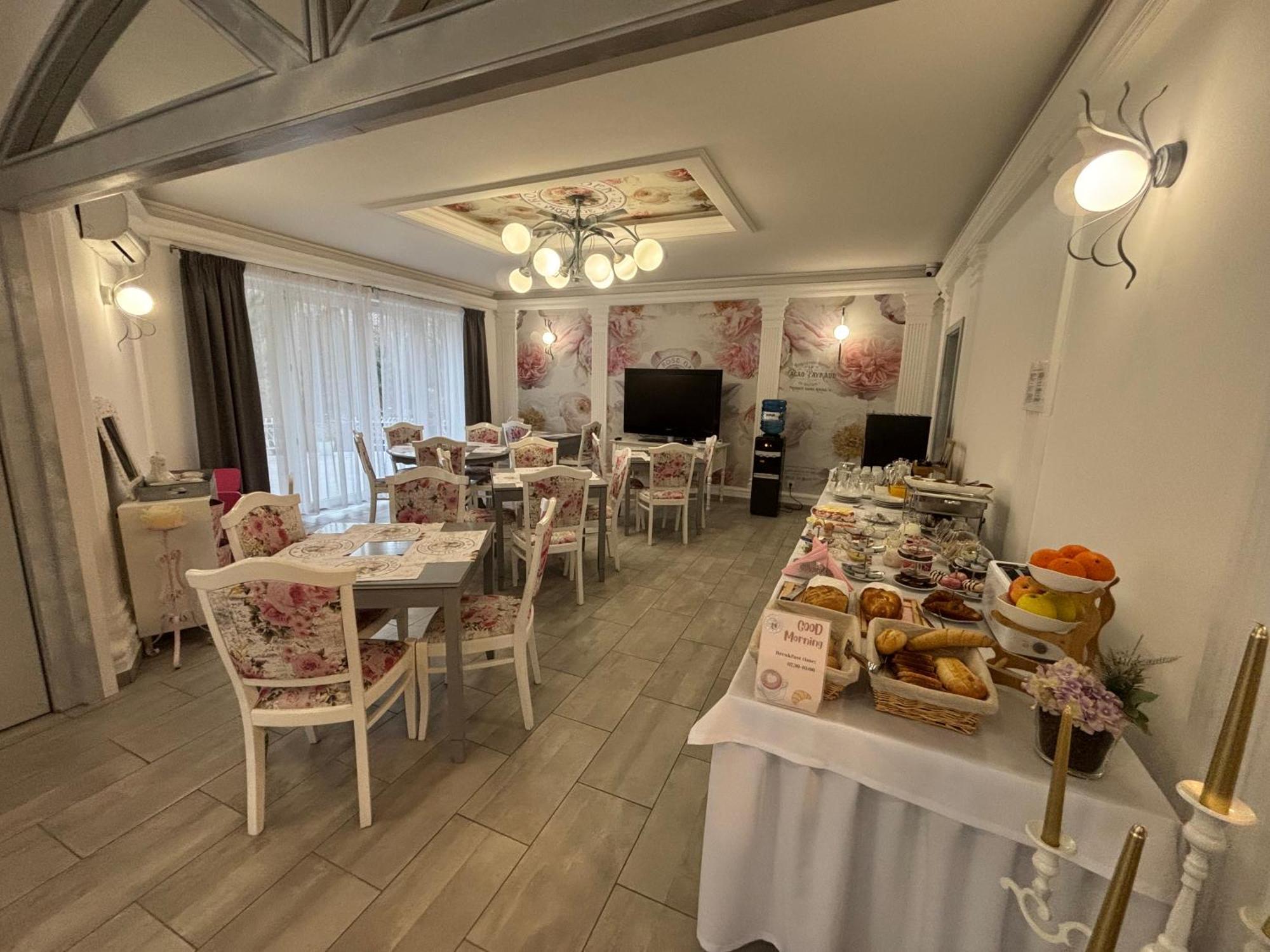 Villa Rose Garden Nyíregyháza 外观 照片